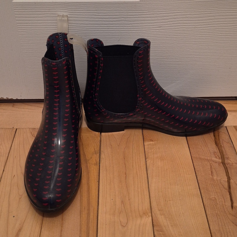 Henry Ferrera Women's Size 10 Stylish Black and Red Heart Ankle Rain Boots